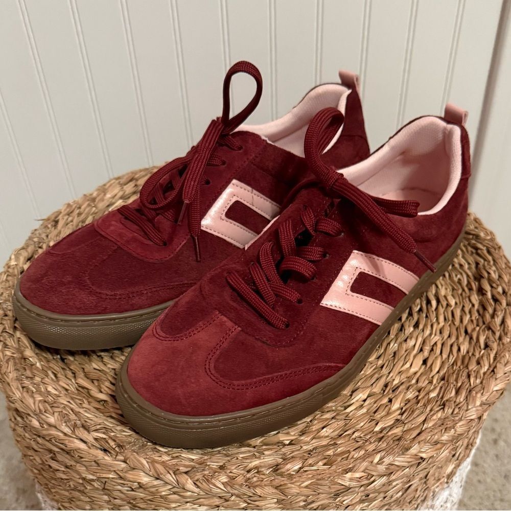 CRUZA Burgundy Lace-Up Suede Sneaker/Made in Portugal - Size 40 - NWOB